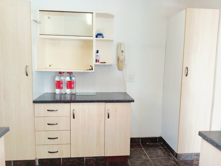 To Let 3 Bedroom Property for Rent in Overbaakens Eastern Cape